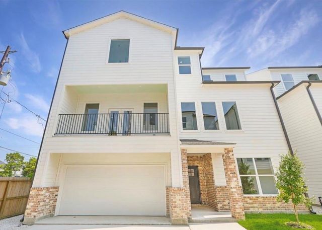 207 Edgewood Street B, Houston, TX 77011