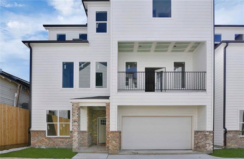 207 Edgewood Street B, Houston, TX 77011