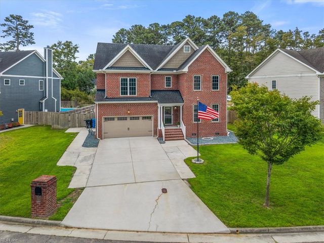 1817 Chloe LN, Virginia Beach, VA 23456
