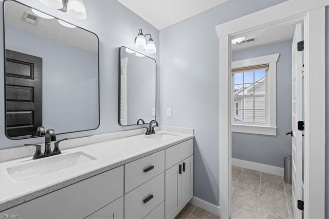 1817 Chloe LN, Virginia Beach, VA 23456