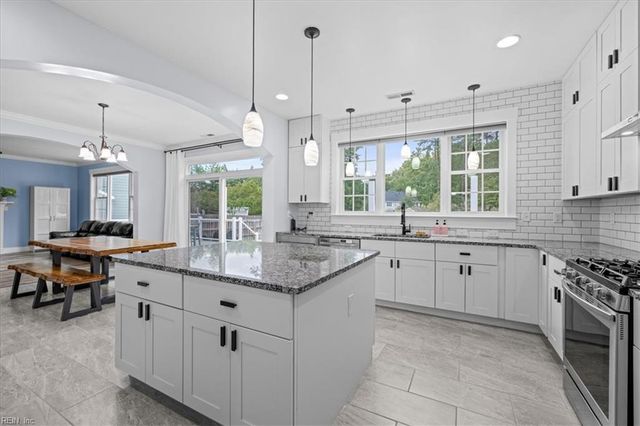 1817 Chloe LN, Virginia Beach, VA 23456