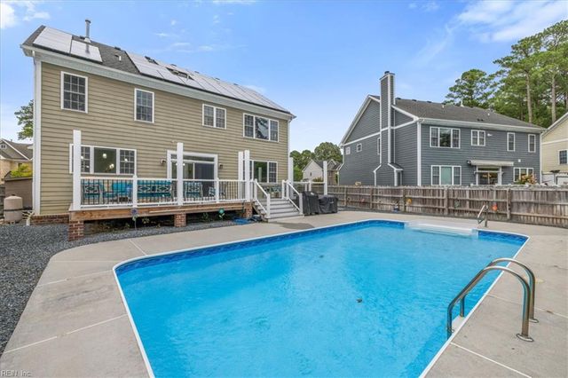 1817 Chloe LN, Virginia Beach, VA 23456