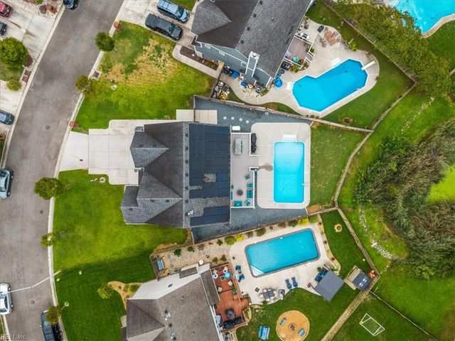 1817 Chloe LN, Virginia Beach, VA 23456