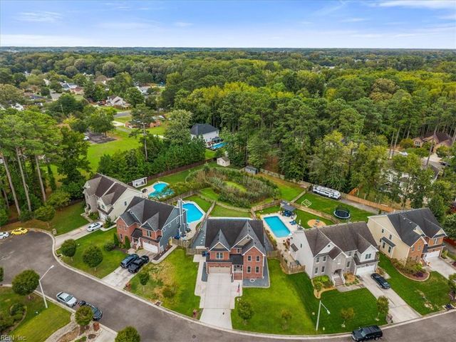 1817 Chloe LN, Virginia Beach, VA 23456