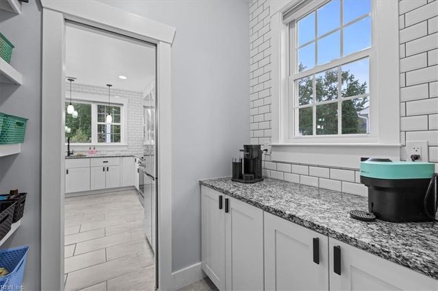 1817 Chloe LN, Virginia Beach, VA 23456