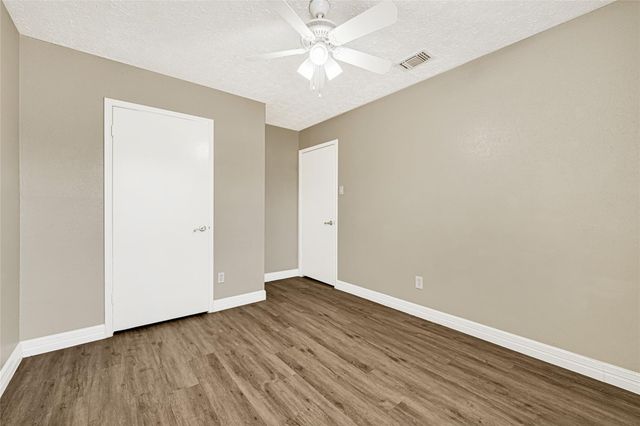 12322 Meadow Ridge Drive, Stafford, TX 77477