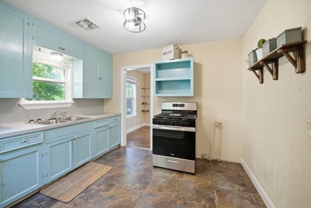 4333 Dinn St, Corpus Christi, TX 78415