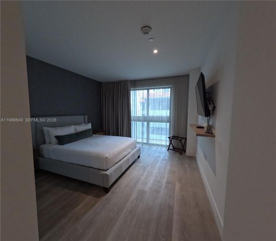 239 SW 9th St 508, Miami, FL 33130