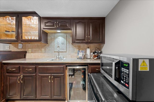 3667 Woodland Trail, Eagan, MN 55123