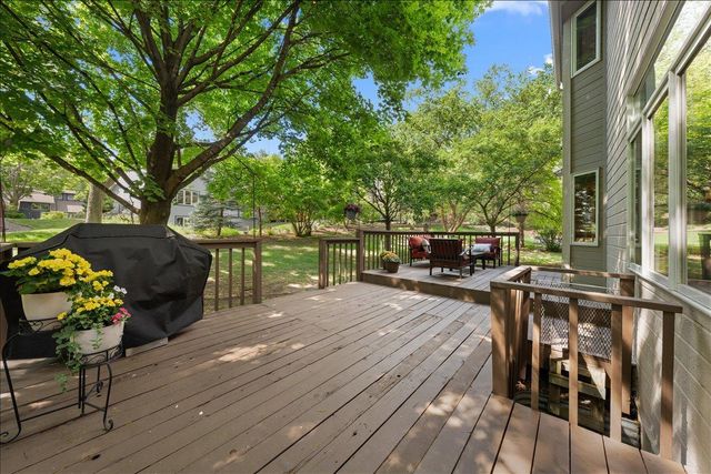 3667 Woodland Trail, Eagan, MN 55123