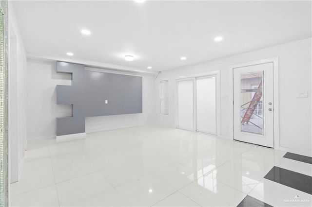 900 E Dallas Avenue UT25, Mcallen, TX 78501