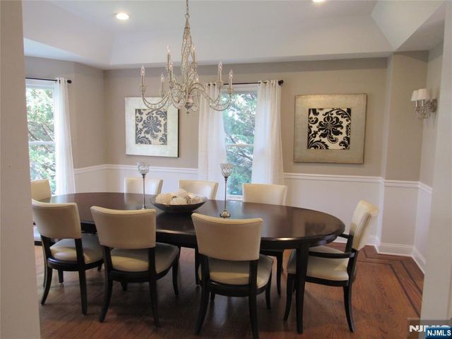 5 Pilgrim Court, Cedar Grove, NJ 07009