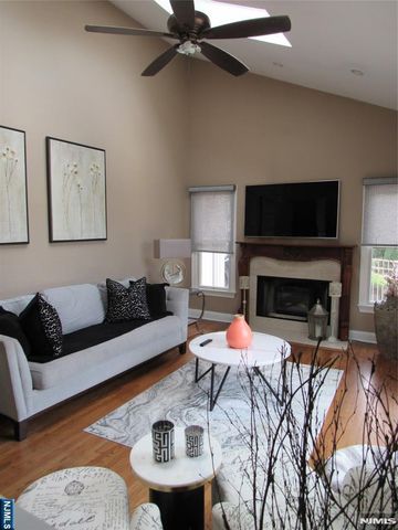 5 Pilgrim Court, Cedar Grove, NJ 07009