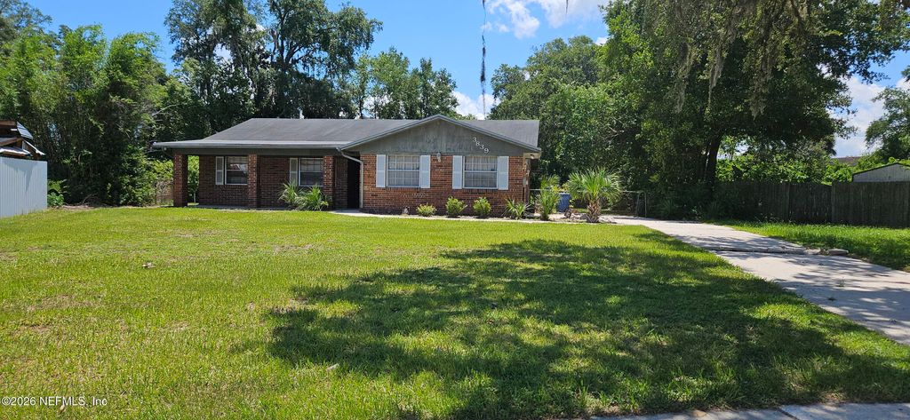 3839 FERNGLEN Drive, Jacksonville, FL 32277