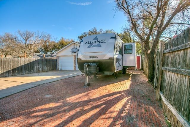 2732 Briargrove Lane, San Angelo, TX 76904