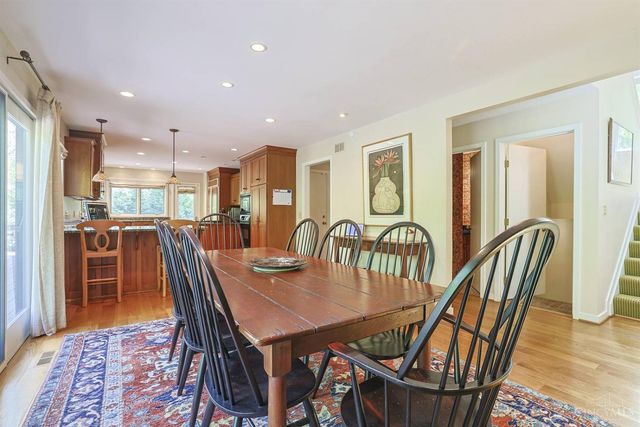 26 Trailbridge Drive, Blue Ash, OH 45241
