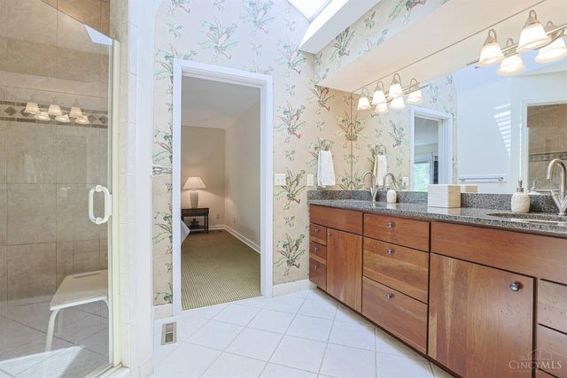 26 Trailbridge Drive, Blue Ash, OH 45241