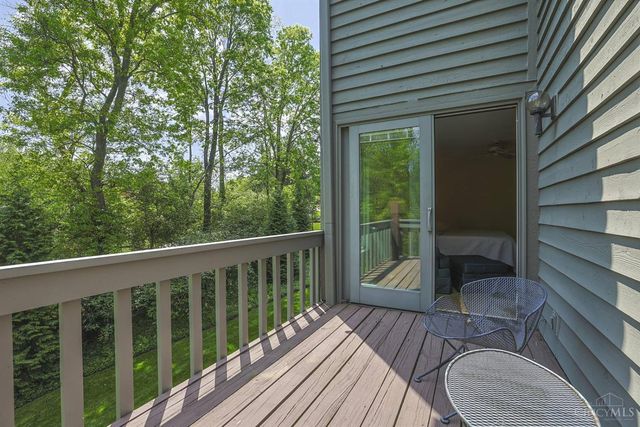 26 Trailbridge Drive, Blue Ash, OH 45241