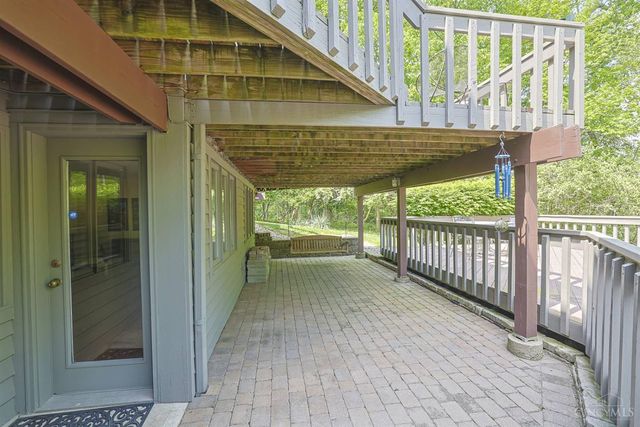 26 Trailbridge Drive, Blue Ash, OH 45241