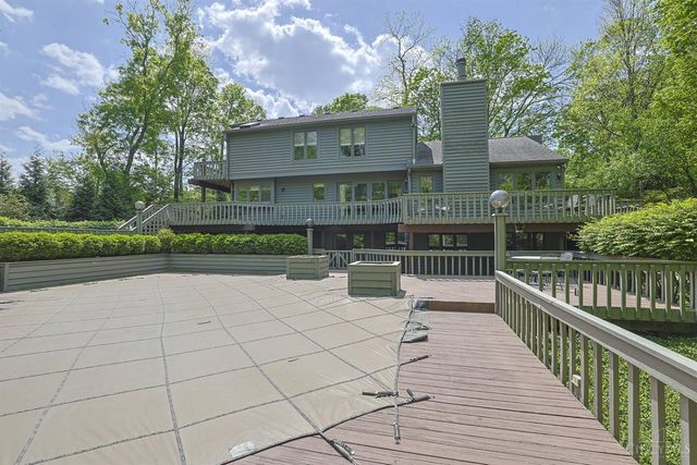 26 Trailbridge Drive, Blue Ash, OH 45241