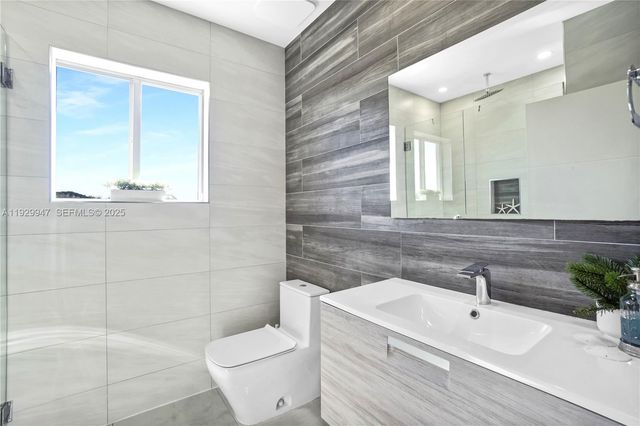 20901 SW 132nd Ct, Miami, FL 33177