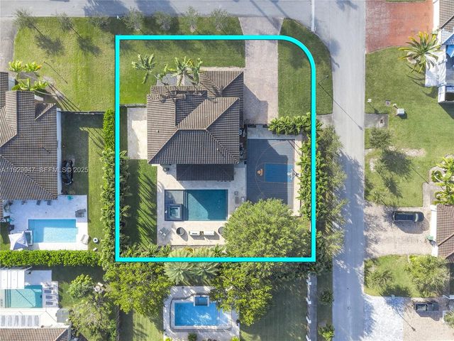 20901 SW 132nd Ct, Miami, FL 33177