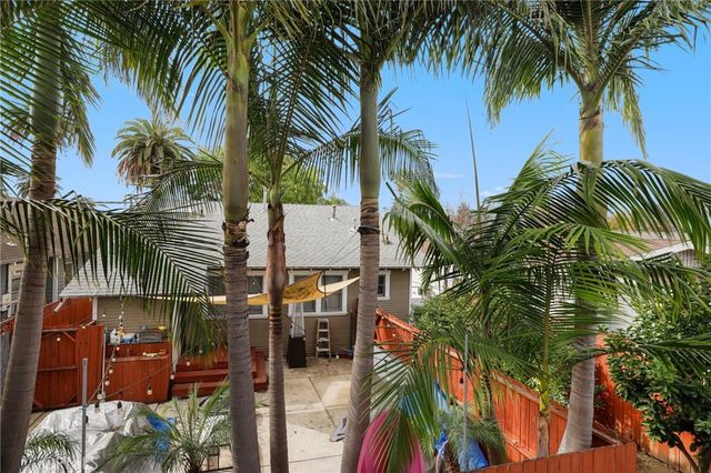 820 Temple Avenue, Long Beach, CA 90804