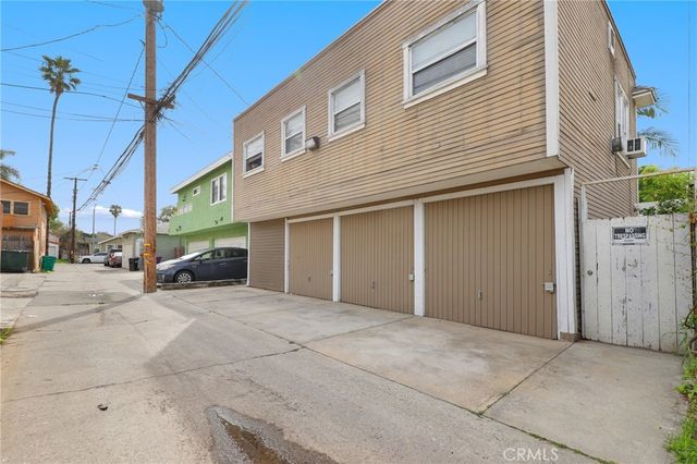 820 Temple Avenue, Long Beach, CA 90804