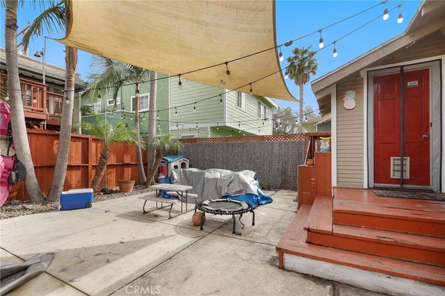 820 Temple Avenue, Long Beach, CA 90804