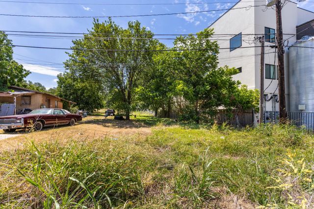 1813 Webberville RD, Austin, TX 78721
