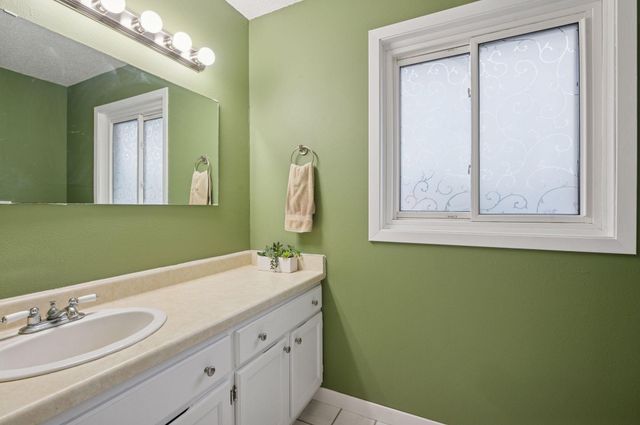 1603 Raindrop Drive, Eagan, MN 55121