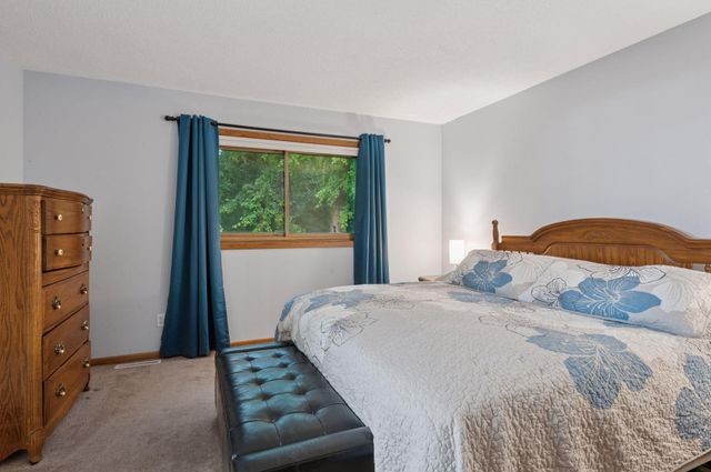 1603 Raindrop Drive, Eagan, MN 55121