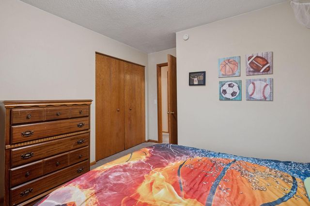 1603 Raindrop Drive, Eagan, MN 55121