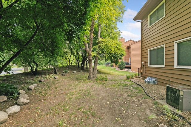 1603 Raindrop Drive, Eagan, MN 55121