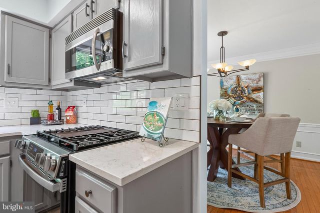 9202 MOON RIVER CT, Hyattsville, MD 20783