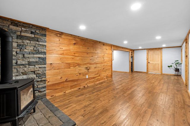 2835 PINCH RD, Manheim, PA 17545