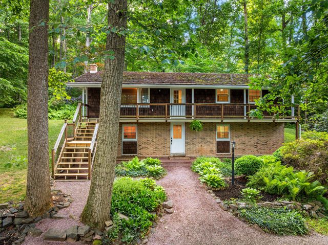 2835 PINCH RD, Manheim, PA 17545