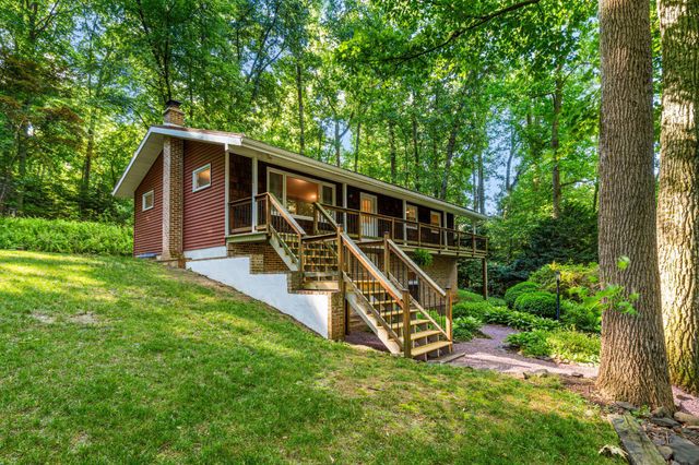 2835 PINCH RD, Manheim, PA 17545