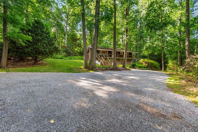2835 PINCH RD, Manheim, PA 17545