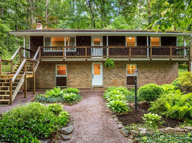 2835 PINCH RD, Manheim, PA 17545