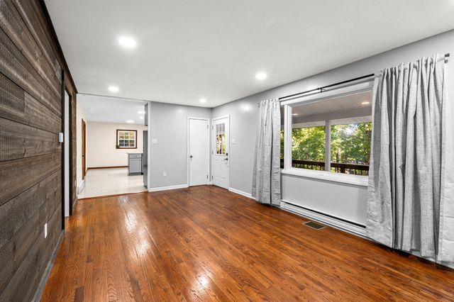 2835 PINCH RD, Manheim, PA 17545