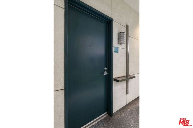 630 W 6th Street 303, Los Angeles, CA 90017