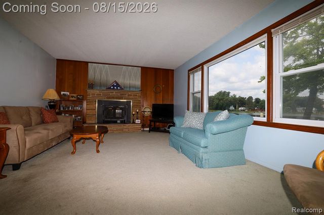 9556 Round Lake Boulevard, White Lake, MI 48386