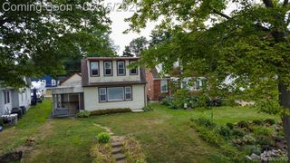 9556 Round Lake Boulevard, White Lake, MI 48386