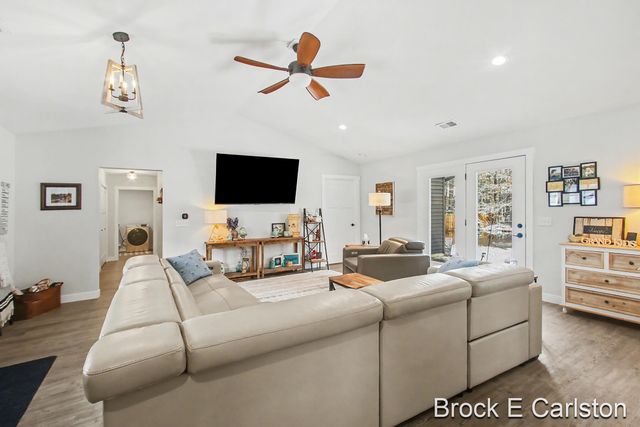 19200 Glendale Circle, Spring Lake Twp, MI 49456