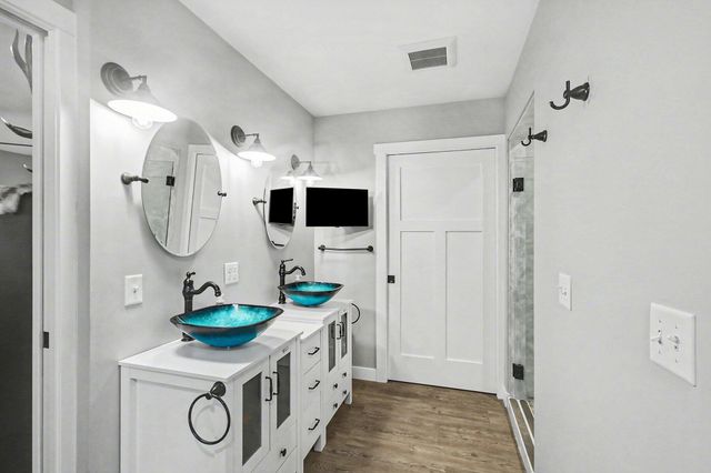 19200 Glendale Circle, Spring Lake Twp, MI 49456