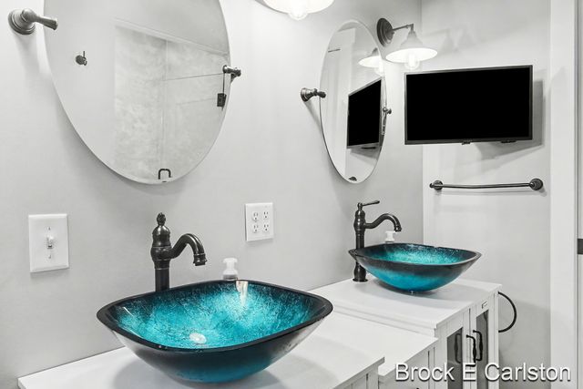 19200 Glendale Circle, Spring Lake Twp, MI 49456