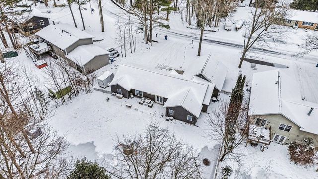 19200 Glendale Circle, Spring Lake Twp, MI 49456