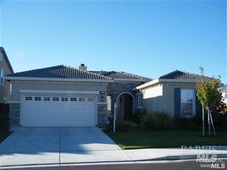 601 Sparrowhawk Dr, Vacaville, CA 95687