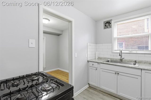 12051 Wayburn Street, Detroit, MI 48224